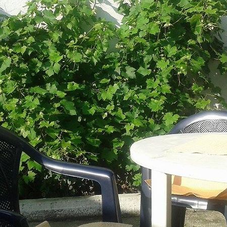 Guesthouse Nina SJJ Cameră foto