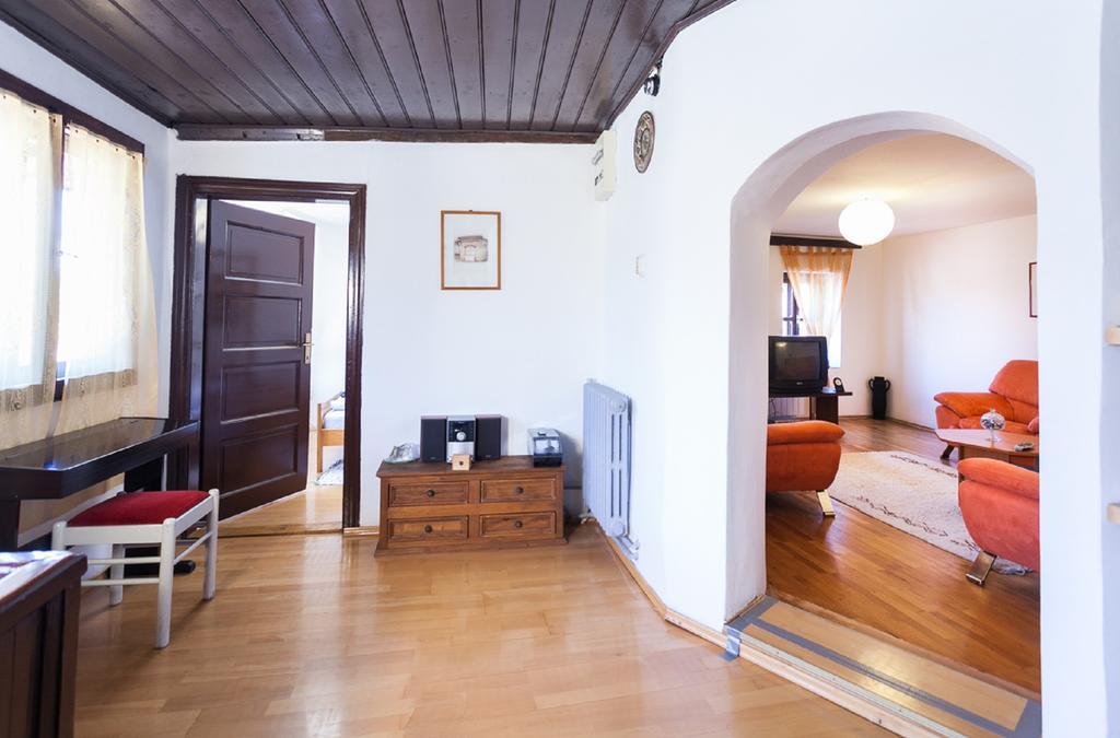 Guesthouse Nina SJJ Cameră foto